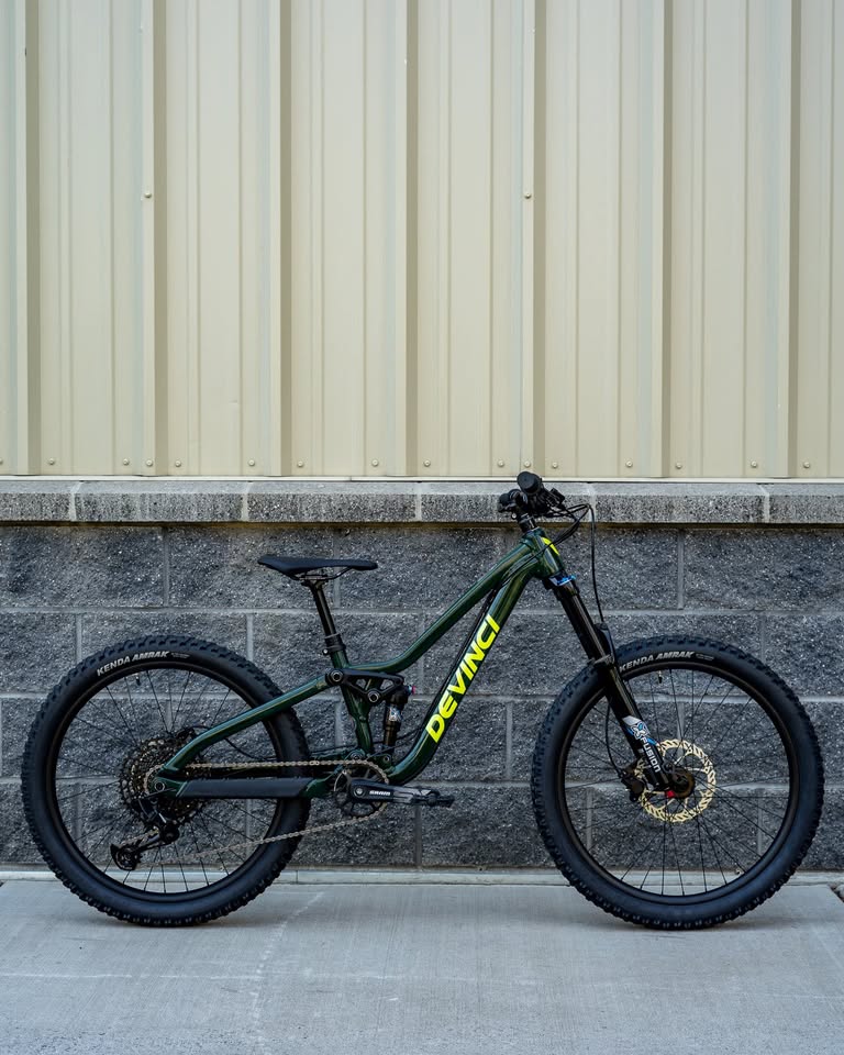 Devinci Ewoc 24 FS Kids Mountain Bike